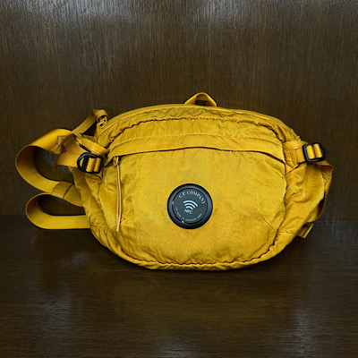 �yNYLON B LENS CROSSBODY PACK�z21CMAC734A*121